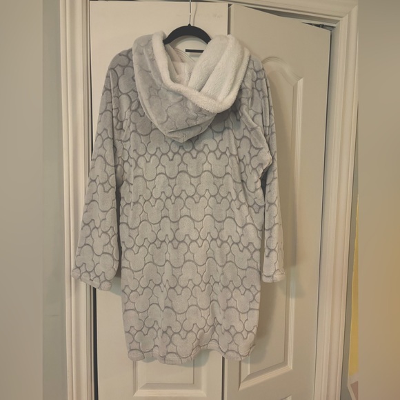 Disney Mickey Mouse Hooded Snuggie - Picture 2 of 4